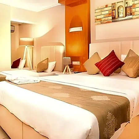 Temple Hotel 3*